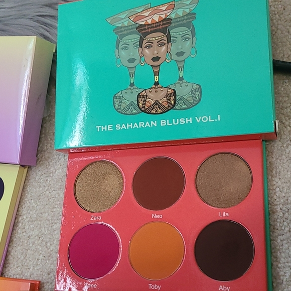 JUVIA'S PLACE EYESHADOW BUNDLE FOR SALE - Picture 6 of 8